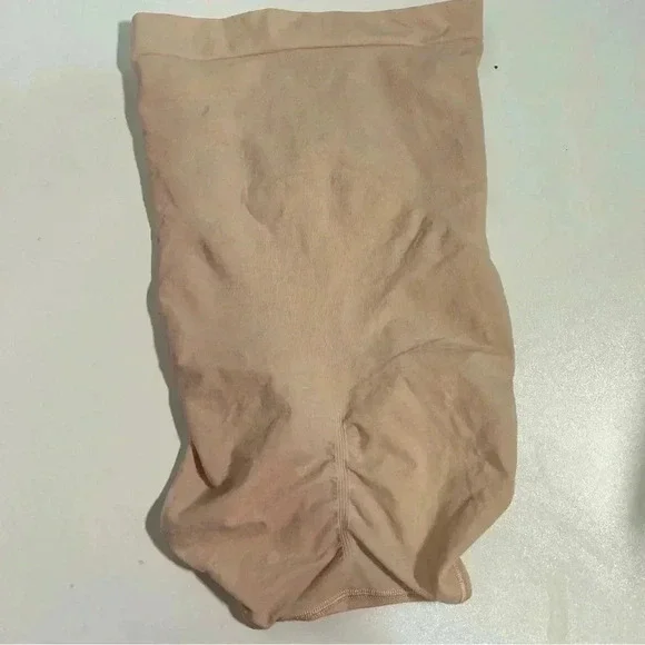 NWOT SPANX  higher Power Panties - small - Picture 3 of 6
